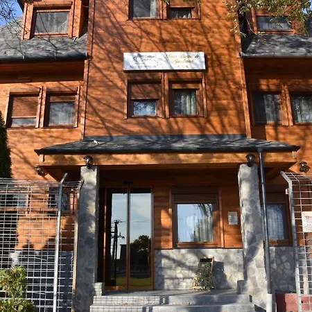 Tisza Panzio Es Gasthof Tiszaújváros