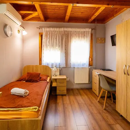 Guest house Tisza Panzio Es